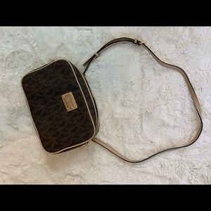 Michael Kors Cross Body Bag